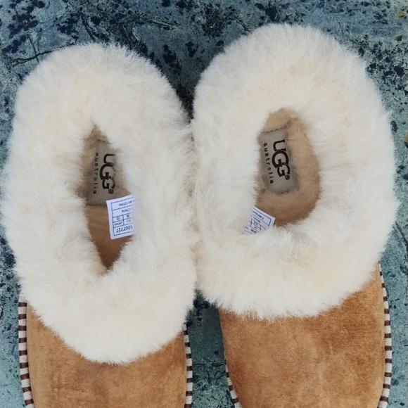 UGG® Australia Wrin Suede Chestnut Slippers Size 5 - Picture 3 of 8